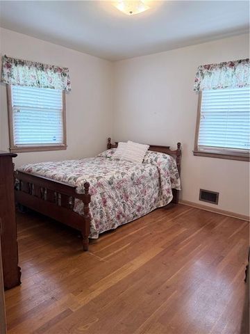 1613 N Mccoy Street, Independence, MO 64050