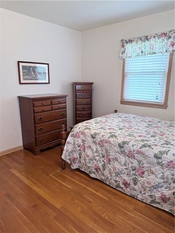 1613 N Mccoy Street, Independence, MO 64050