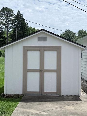 1613 N Mccoy Street, Independence, MO 64050