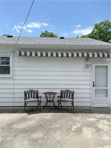 1613 N Mccoy Street, Independence, MO 64050