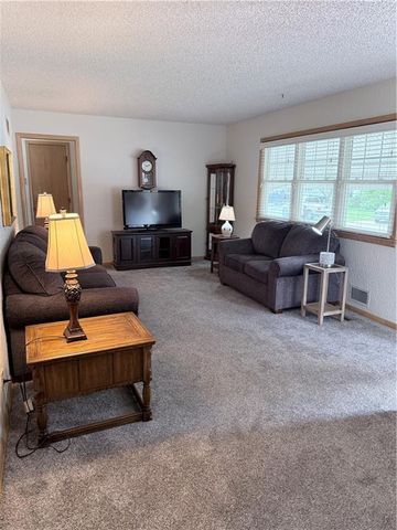 1613 N Mccoy Street, Independence, MO 64050