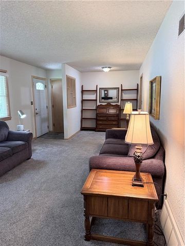 1613 N Mccoy Street, Independence, MO 64050