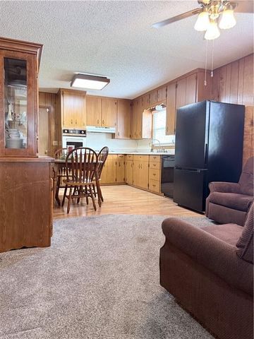 1613 N Mccoy Street, Independence, MO 64050