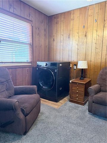 1613 N Mccoy Street, Independence, MO 64050