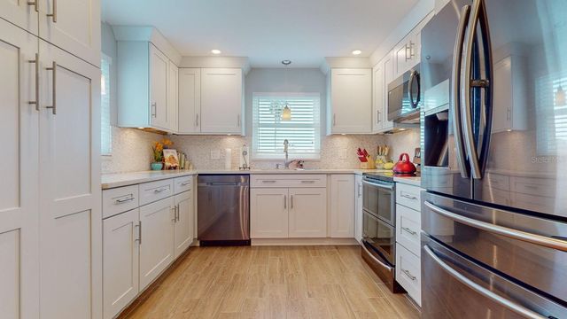 1120 N SHORE DRIVE NE 501, St Petersburg, FL 33701