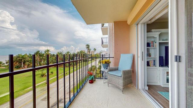 1120 N SHORE DRIVE NE 501, St Petersburg, FL 33701