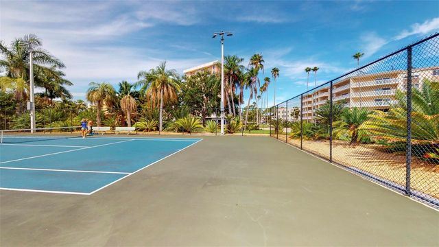 1120 N SHORE DRIVE NE 501, St Petersburg, FL 33701