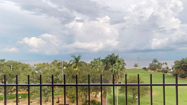 1120 N SHORE DRIVE NE 501, St Petersburg, FL 33701