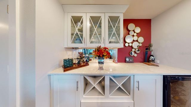 1120 N SHORE DRIVE NE 501, St Petersburg, FL 33701