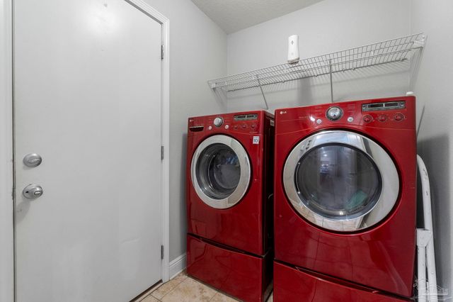 3907 Elevator Ct, Pace, FL 32571