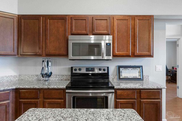 3907 Elevator Ct, Pace, FL 32571