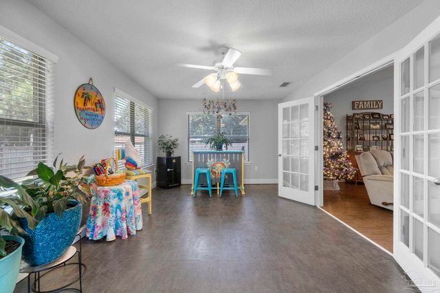 3907 Elevator Ct, Pace, FL 32571