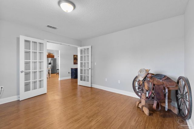 3907 Elevator Ct, Pace, FL 32571