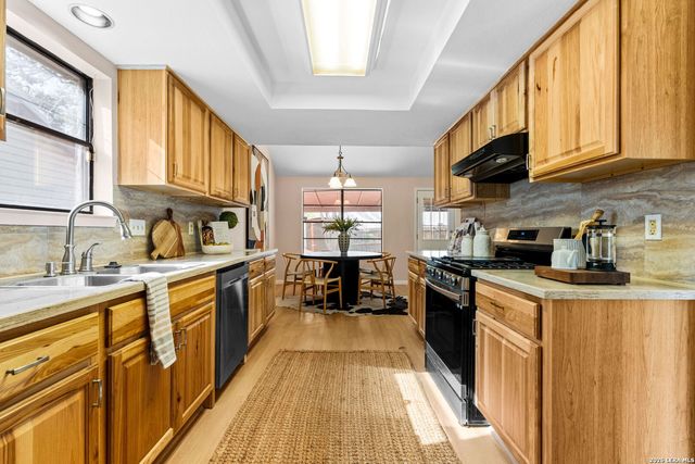 9203 Ridge Grove, San Antonio, TX 78250