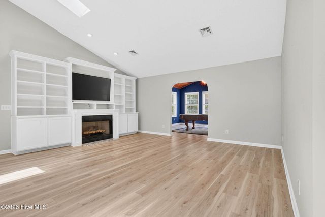 519 Boundaryline Drive NW, Calabash, NC 28467