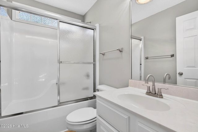 519 Boundaryline Drive NW, Calabash, NC 28467