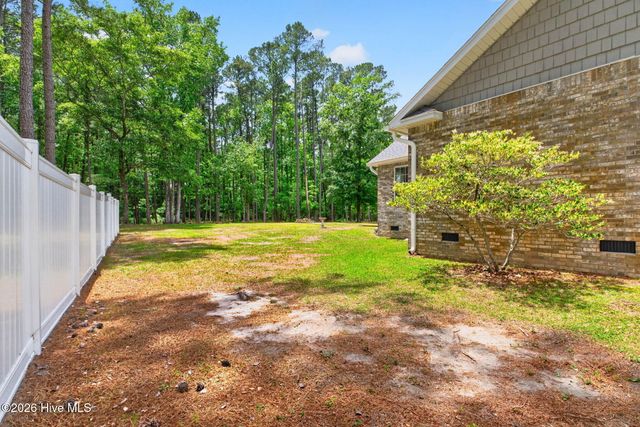 519 Boundaryline Drive NW, Calabash, NC 28467