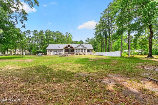 519 Boundaryline Drive NW, Calabash, NC 28467