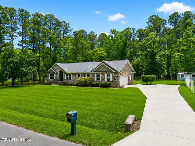 519 Boundaryline Drive NW, Calabash, NC 28467