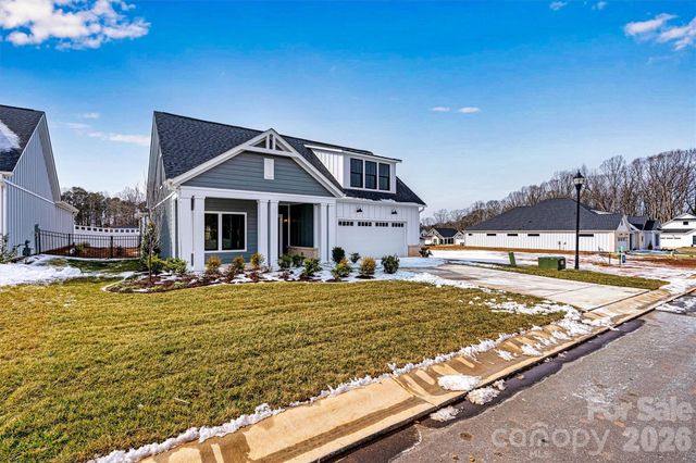 167 Alenda Lux Circle, Mooresville, NC 28115