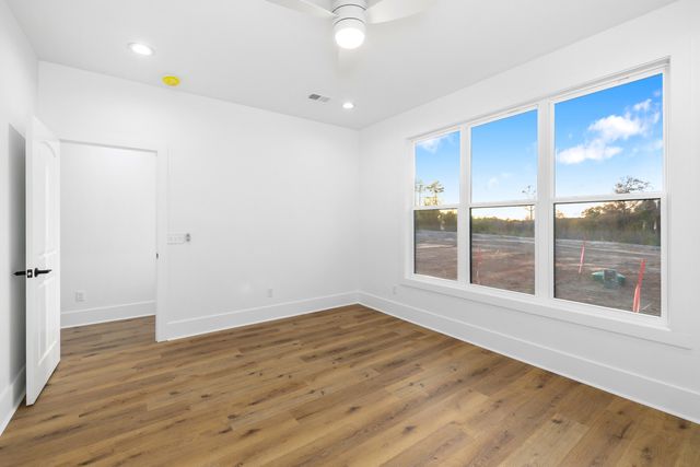 3070 Peach Orchard Road, Dalzell, SC 29040