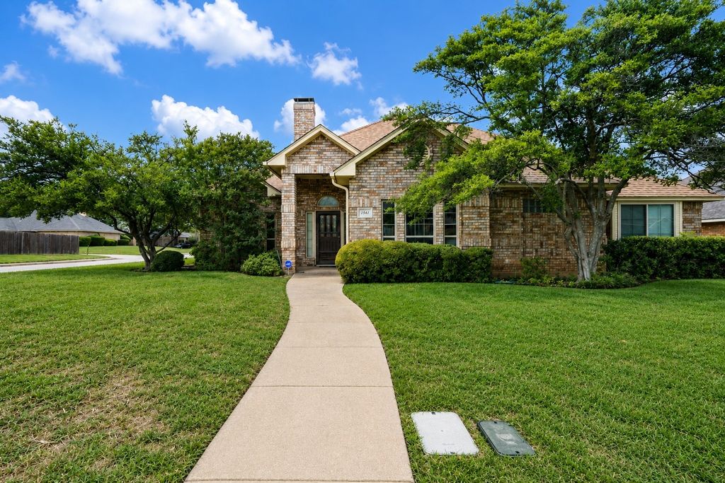 1341 Nettleton Drive, Desoto, TX 75115