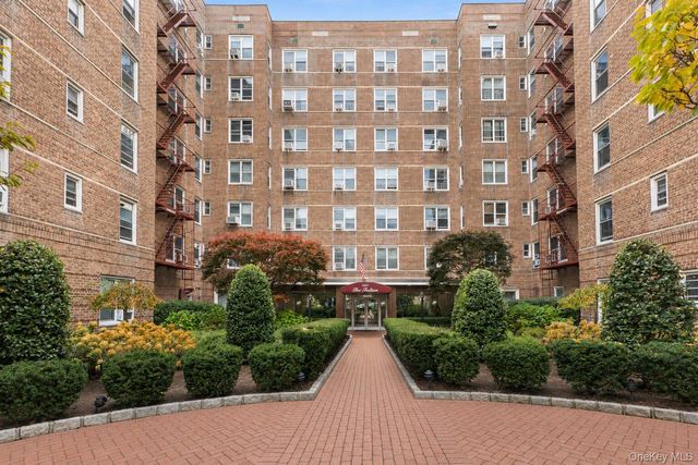 64-11 99th Street 3O4, Rego Park, NY 11374