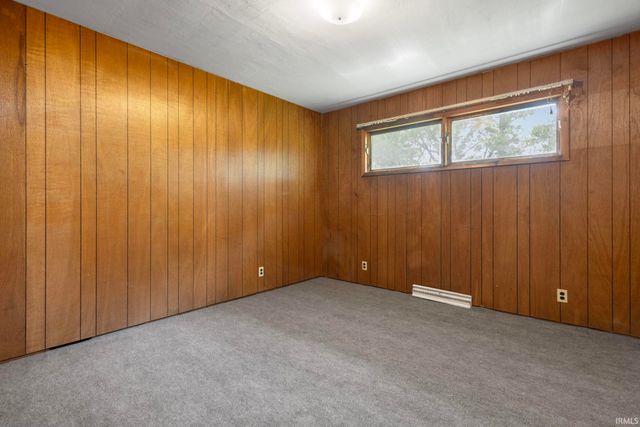 10675 Cleveland Road, Granger, IN 46530