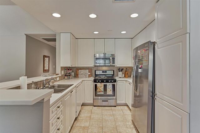 87 Woodlily Place, The Woodlands, TX 77382