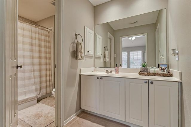 87 Woodlily Place, The Woodlands, TX 77382