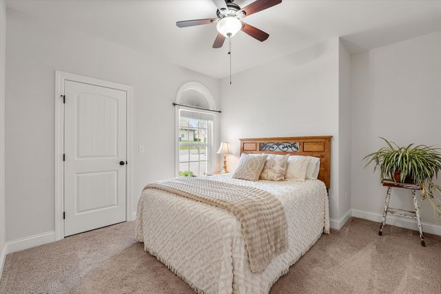 805 Tanager Pl, Lebanon, TN 37087