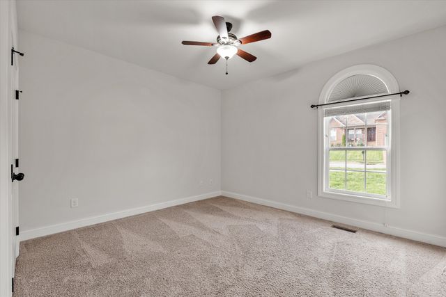 805 Tanager Pl, Lebanon, TN 37087