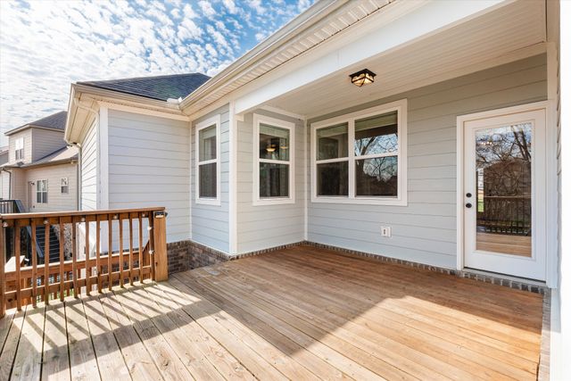 805 Tanager Pl, Lebanon, TN 37087