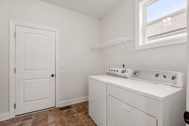 805 Tanager Pl, Lebanon, TN 37087