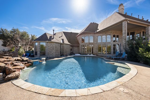 530 Ridge Point Drive, Heath, TX 75126