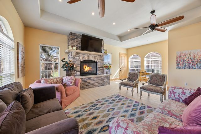 530 Ridge Point Drive, Heath, TX 75126