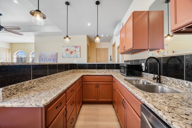 530 Ridge Point Drive, Heath, TX 75126