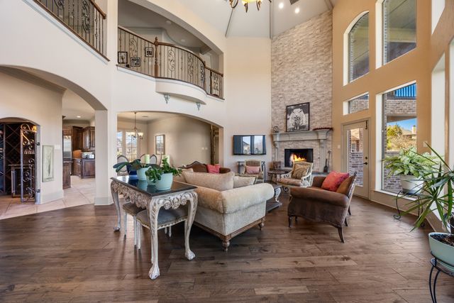 530 Ridge Point Drive, Heath, TX 75126