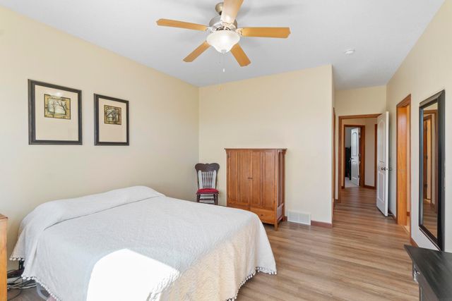 1502 Quail Ridge Road, Cedar Falls, IA 50613