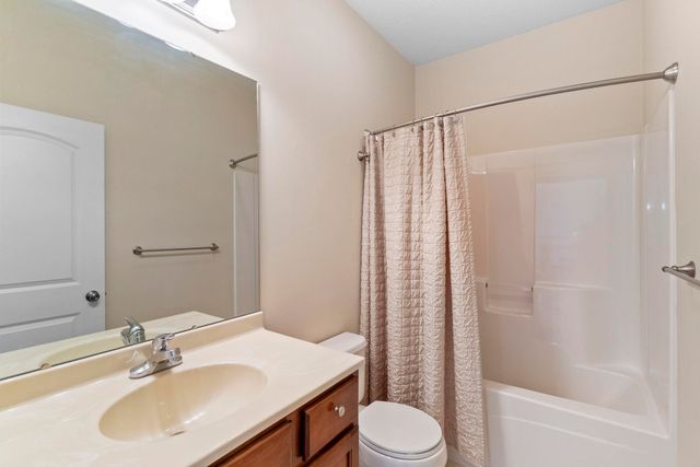 1502 Quail Ridge Road, Cedar Falls, IA 50613