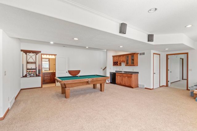 1502 Quail Ridge Road, Cedar Falls, IA 50613
