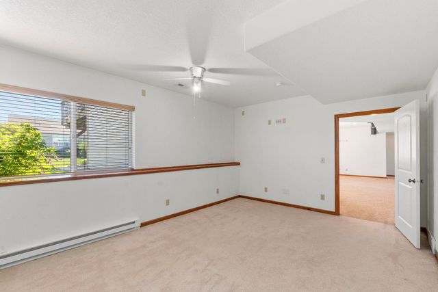 1502 Quail Ridge Road, Cedar Falls, IA 50613