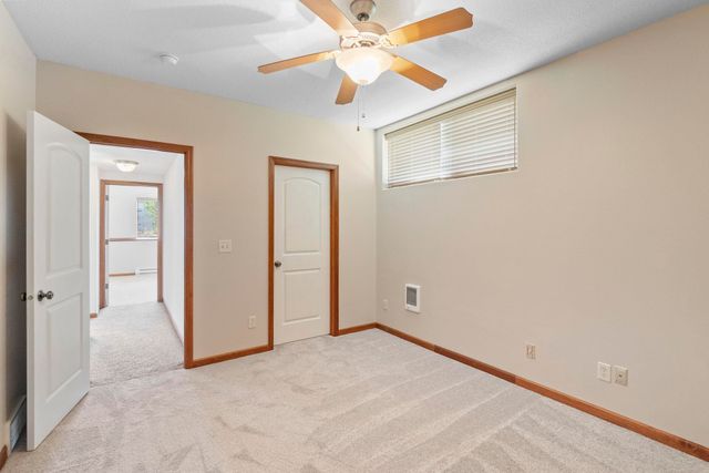 1502 Quail Ridge Road, Cedar Falls, IA 50613