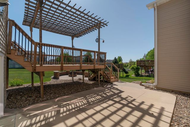 1502 Quail Ridge Road, Cedar Falls, IA 50613