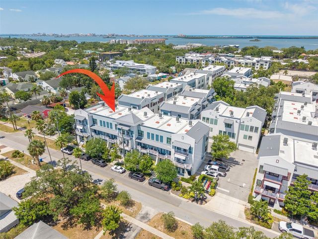 946 HIGHLAND AVENUE 8, Dunedin, FL 34698