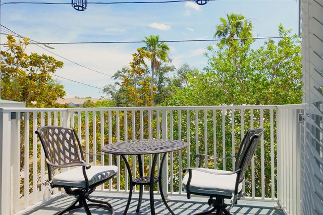 946 HIGHLAND AVENUE 8, Dunedin, FL 34698