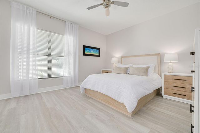 946 HIGHLAND AVENUE 8, Dunedin, FL 34698