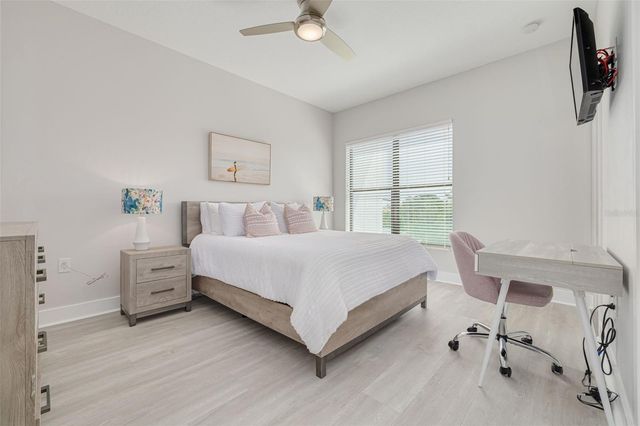 946 HIGHLAND AVENUE 8, Dunedin, FL 34698