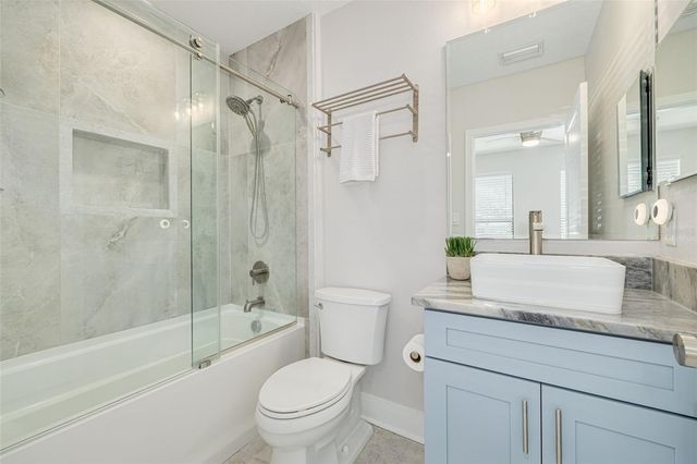 946 HIGHLAND AVENUE 8, Dunedin, FL 34698