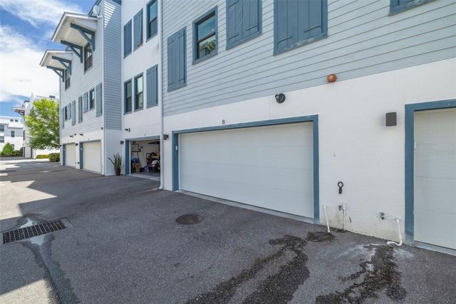 946 HIGHLAND AVENUE 8, Dunedin, FL 34698